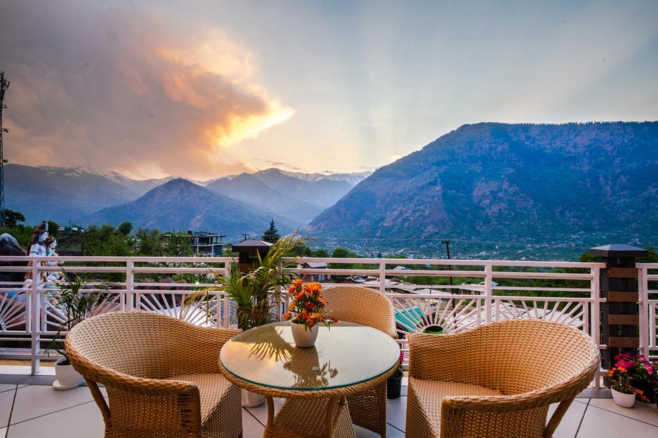 Anand Vardhan Resorts Manāli Buitenkant foto