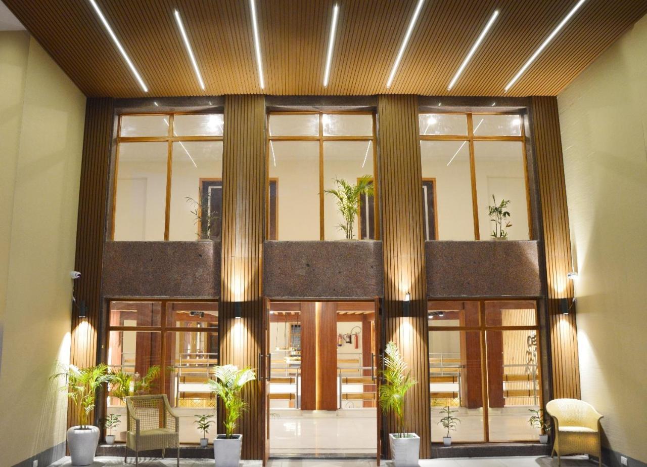Anand Vardhan Resorts Manāli Buitenkant foto