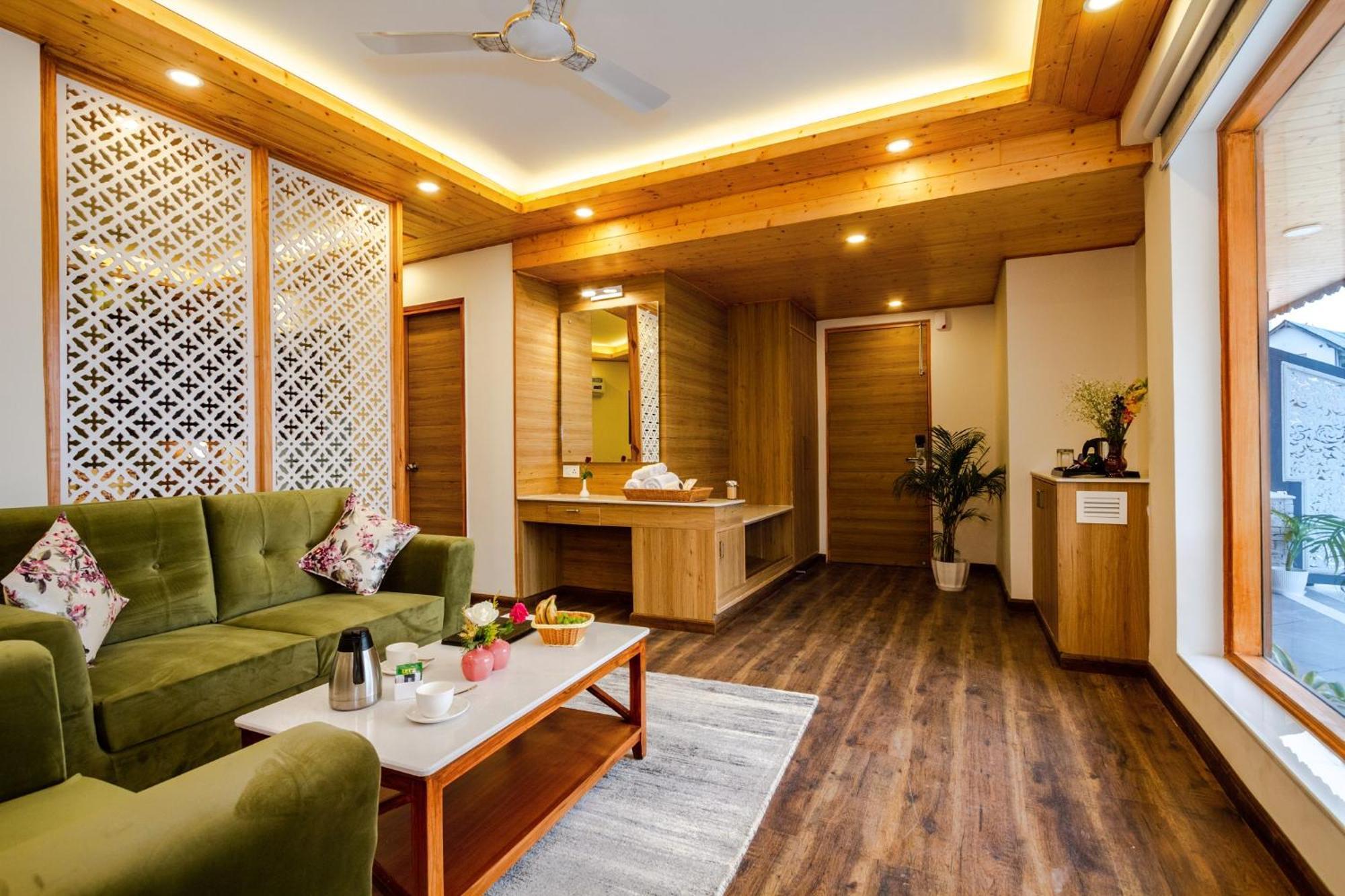 Anand Vardhan Resorts Manāli Kamer foto